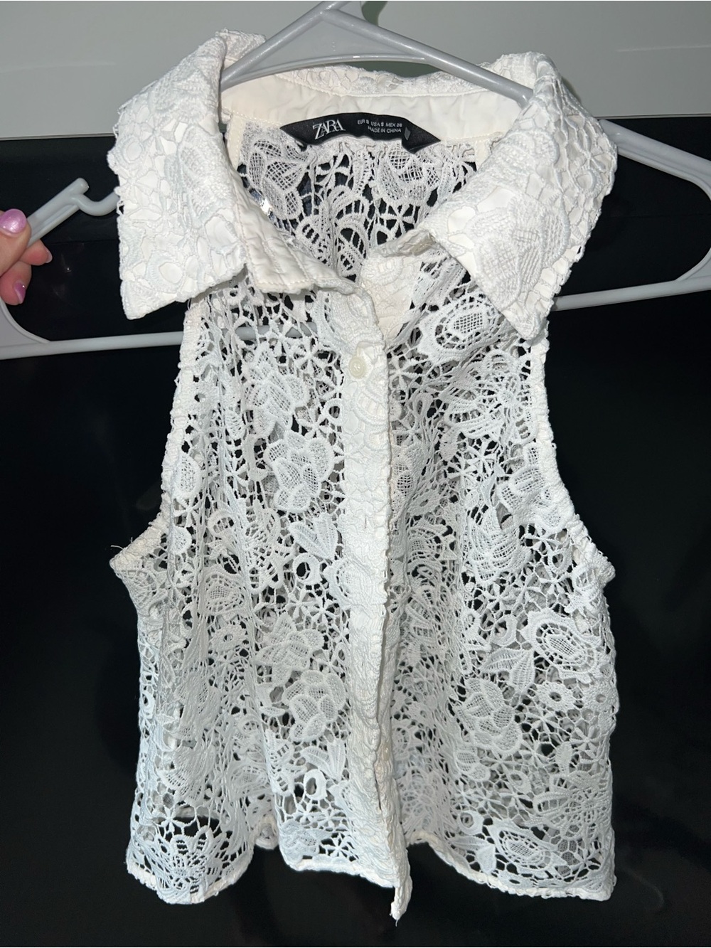 Zara White Floral Lace Collared Sleeveless Top